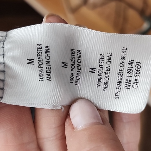 Striker zip up hooded sweatshirt. Size Med - Picture 8 of 8